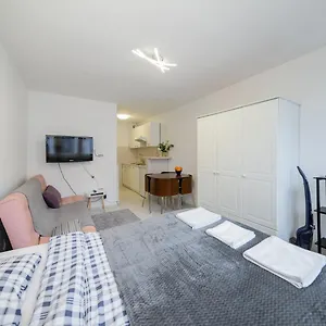 https://studio-in-center-warsaw.warsawhotelspoland.com